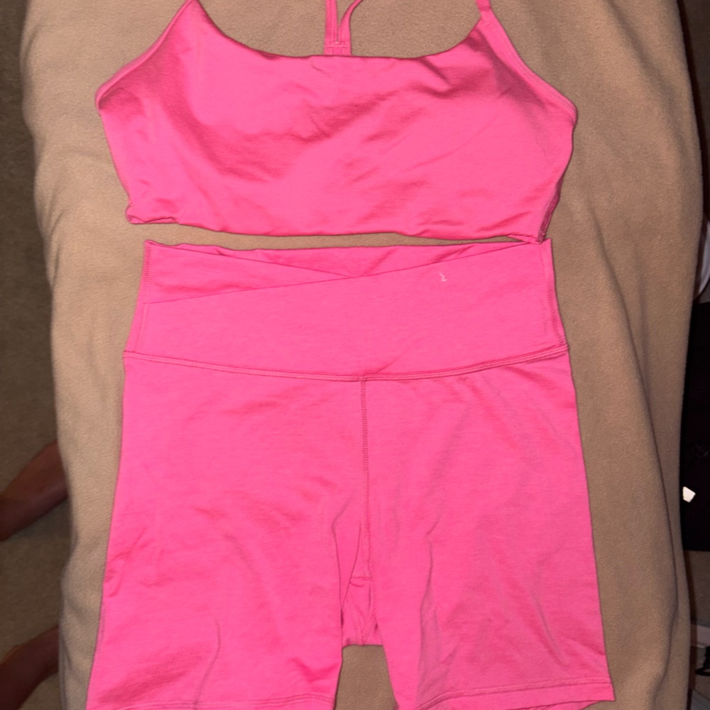 Old Navy Neon Pink Active Workout Set
